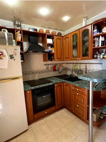 Продам 4-кім. кв.,вул Робоча 73.  АТБ