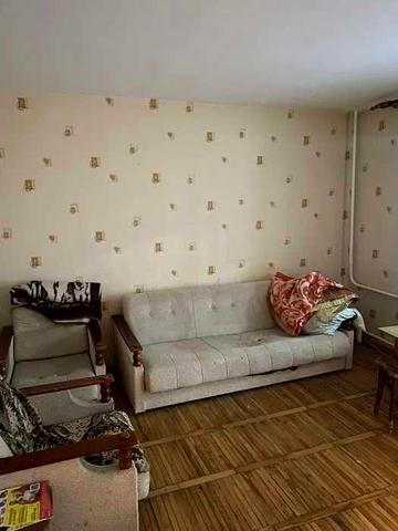 Здається в оренду простора 3-кімнатна квартира за просп. Відродження