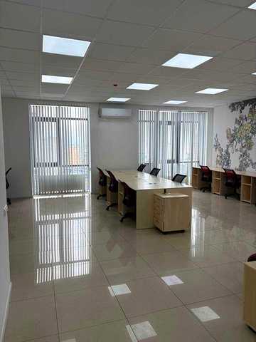 Продаж 3-к квартири з офісним ремонтом, ЖК "RIVERSTONE", Осокорки. ЖК River Stone