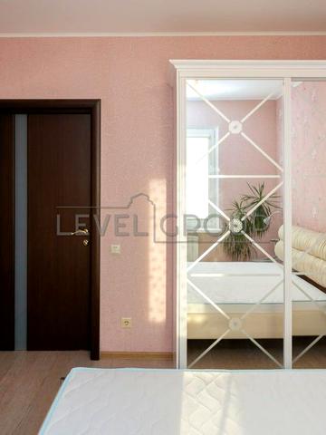 Європейського Союзу просп. (Правди), 31-А