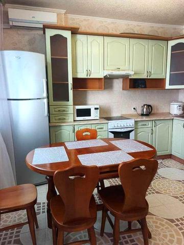 Оренда 2 кімнатної квартири, вул. Саперно-Слобідська, 8