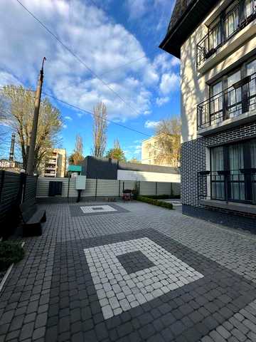 Квартира в клубному будинку