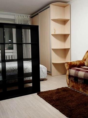 Кавказька вул., 12