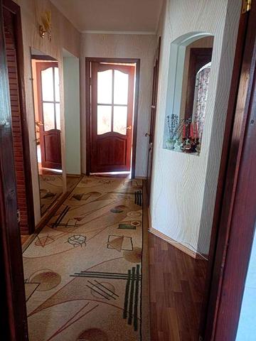 Трикімнатна квартира з окремим входом в Слободі