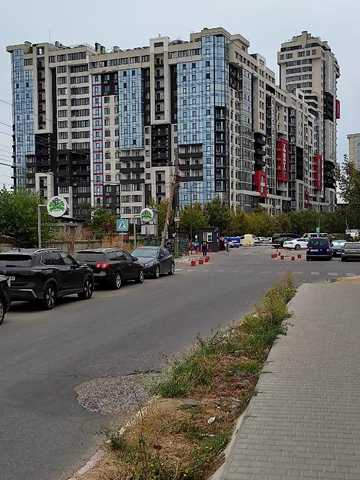 Спортивна вул., 3/1