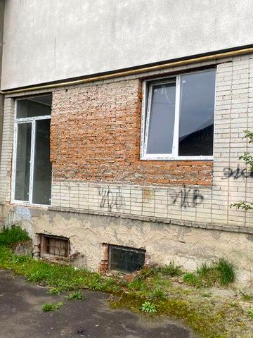 Продам квартиру з незавершеним ремонтом