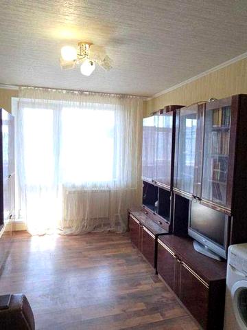 Продаж 3х ком квартири 65 м2 метро Iндустрiальна 34000