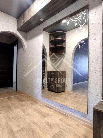 Оренда гарної сучасної 3к квартири на Карачунах