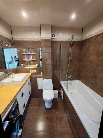 Сдам 1к евро пр Поля низ .