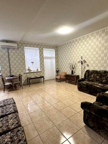 Продам 3-к квартиру 71м2. 12 квартал Богдана Хмельницкого