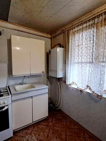 Продам 3 кімнатну квартиру на землі