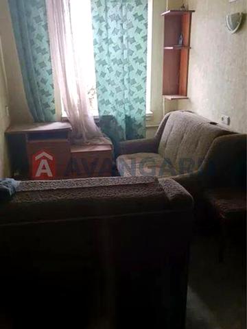 Продаж 3 к кв по вул О.Паради 41. Середній поверх.