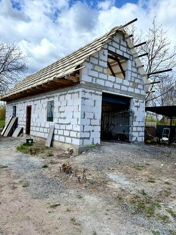 Продам  мансардний будиночок  з усіма зручностями