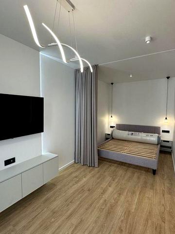 Здам 1 км в ЖК Манхетен