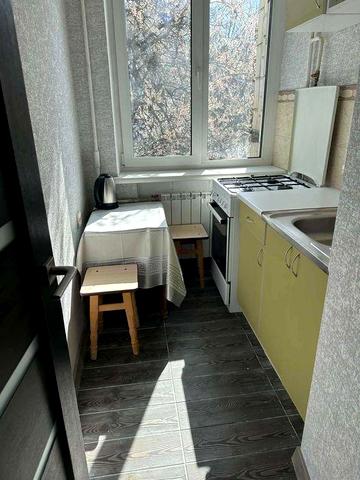 Продам 1 к Вадима Гетьмана 26Б   Шулявка КПІ