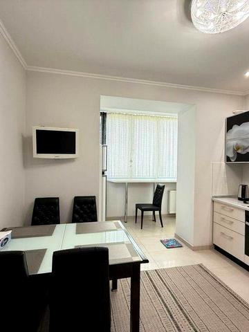 Здається трьохкімнатна новобудова вулиця Миру