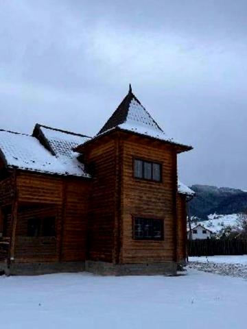 Будинок у Карпатах