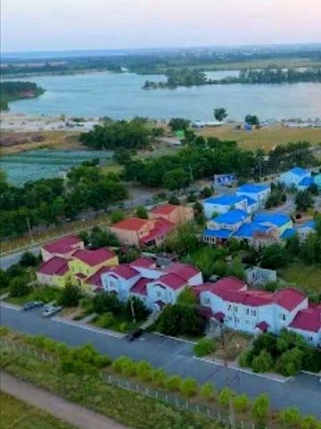 Продажа 1 комнатного  таунхауса  у Голубого озера.