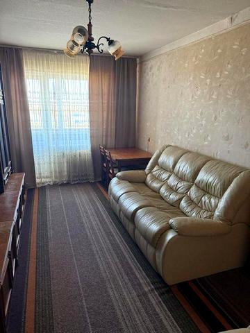Продається 3х кімнатна квартира в центрі селища Іванків, Вишгородського району.