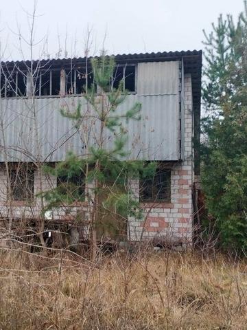 Продам будинок і гараж село Лишня Фастівського району Київської област