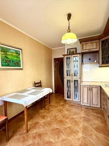 Оренда затишної 2 к. квартири  біля Поділля- Сіті