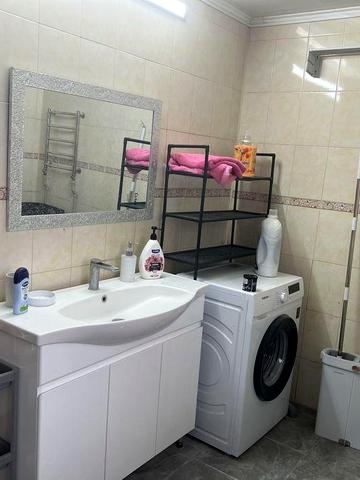 Сдам 3-х поверховий будинок,смт.Глеваха