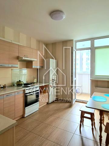 Воскресенська вул., 16-Б