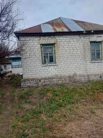 Будинок в селі Русанов