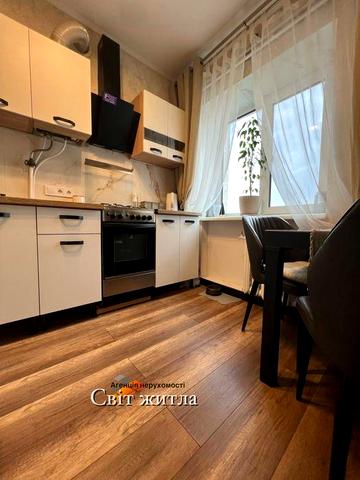 Продаж 1 к квартири з чудовим ремонтом