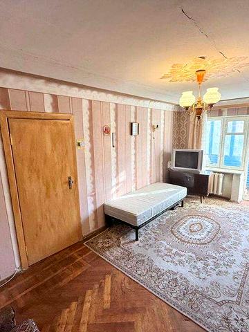 Без комісії! Метро Дарниця Продаж 2к квартири Вул. Будівельників 12