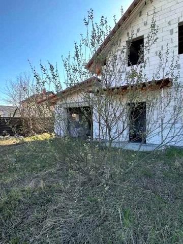 Терміновий продаж будинку (дача) 224м2, 12 соток є гараж