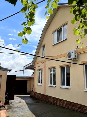 Продам приватний будинок 142 м2 з ремонтом 16 соток ділянка. Від власника