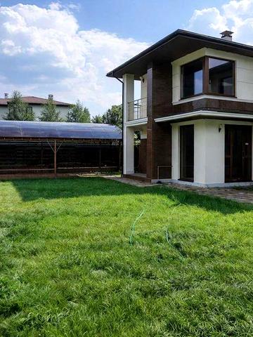 Сучасний котедж 185 кв.м. у престижному передмісті Києва (7 соток землі)