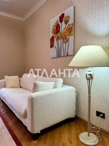 4 комн квартира с ремонтом Французский бульвар