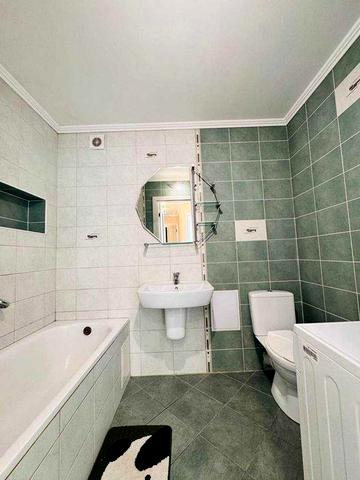 Видова 2-кімнатна , автономне опалення, Ковалівка, Центр поруч, Євідновлення