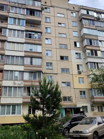 Святошинська вул., 31