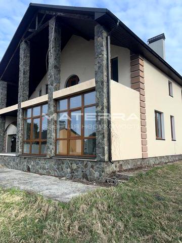 Продаж будинку в Бобриці з виходом до озера