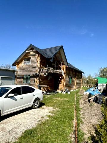 Продам сучасний дерев’яний будинок (зруб) — без земельної ділянки