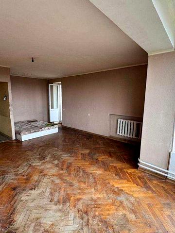 Продаж великої 1к квартира, вул. Алматинська, 34.