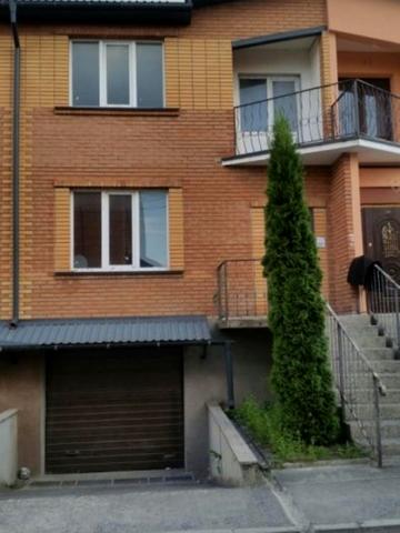 None 85000 USD