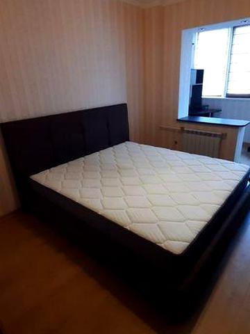 Здається трикімнатна на Троєщина. пр-кт. ЧЕРВОНОЇ КАЛИНИ