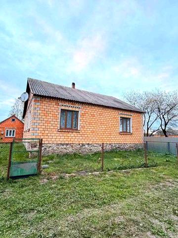 Хороший будинок з земельною ділянкою біля Дубровиці