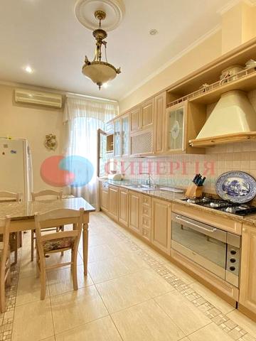 Євгена Чикаленка вул. (Пушкінська), 32-Б