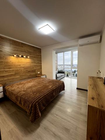 Рівненська вул., 25-В