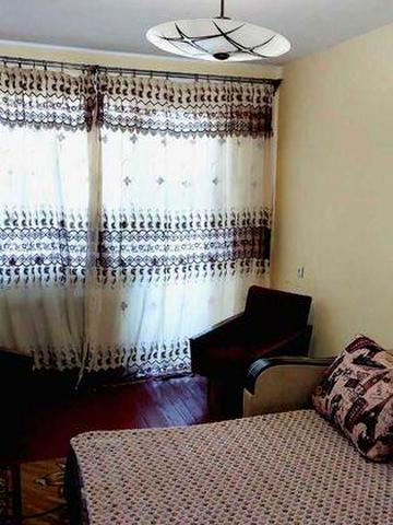 оренда 2 кімнатної квартири на Бл.Замості