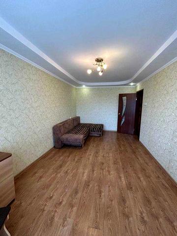 (7) Оренда  1 к. квартири на пр. Космонавтів (8113)