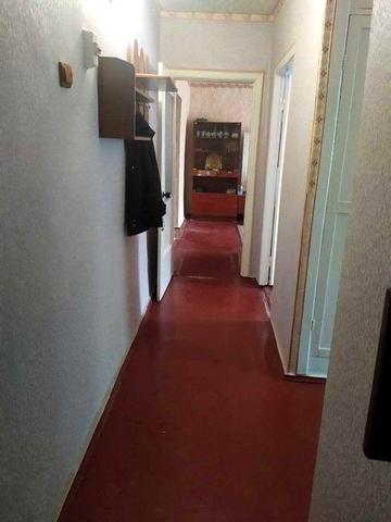 Продам простору 3-к квартиру