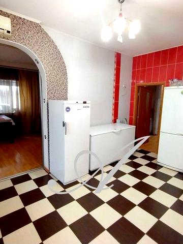 +‼️ Військовим! Оренда великого будинку у Шевченківському р-ні (13+ спальних місць, басейн, спортзал, генератор, критий двір на 6 авто)