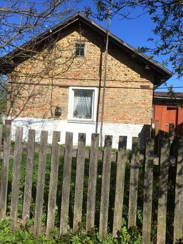 Житловий будинок з присадибною ділянкою
