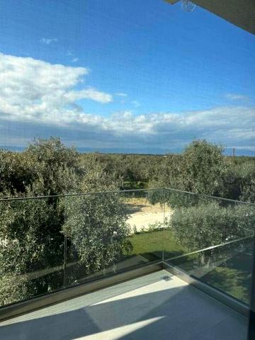 Будинок на острові